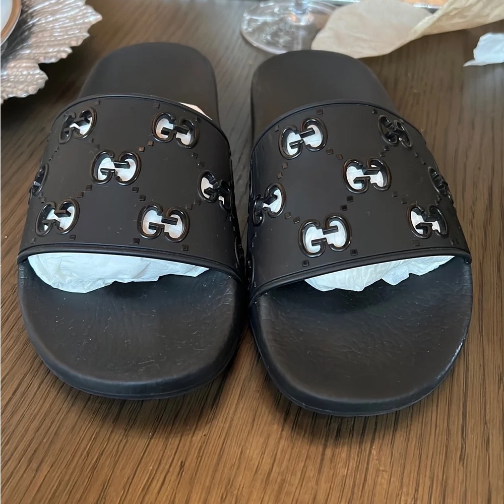 Gucci GG Logo Slide size 10
